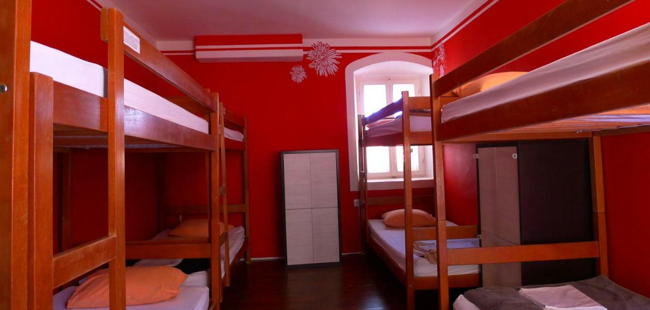 The Mellow Monkey Hostel Zadar Buitenkant foto