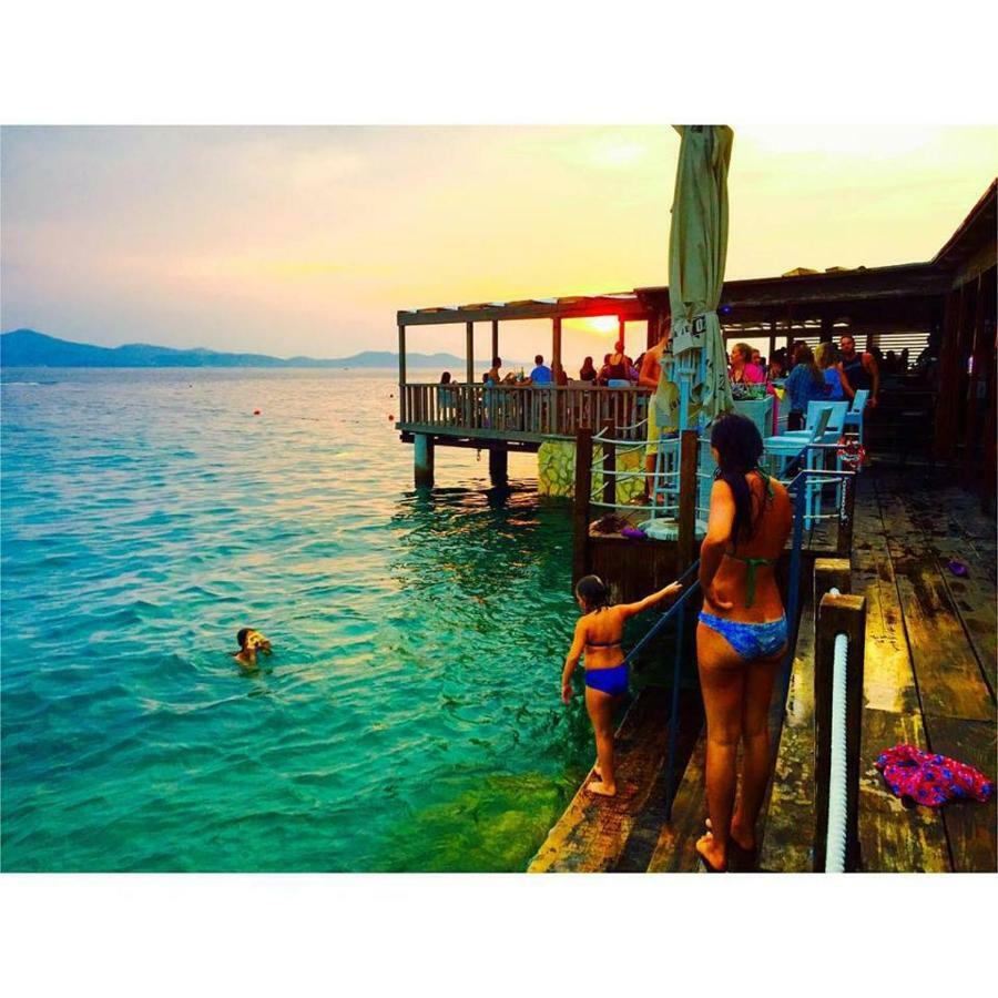 The Mellow Monkey Hostel Zadar Buitenkant foto